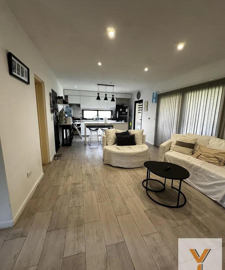 Casa en venta - 4 Dormitorios 2 Baños - Pilar