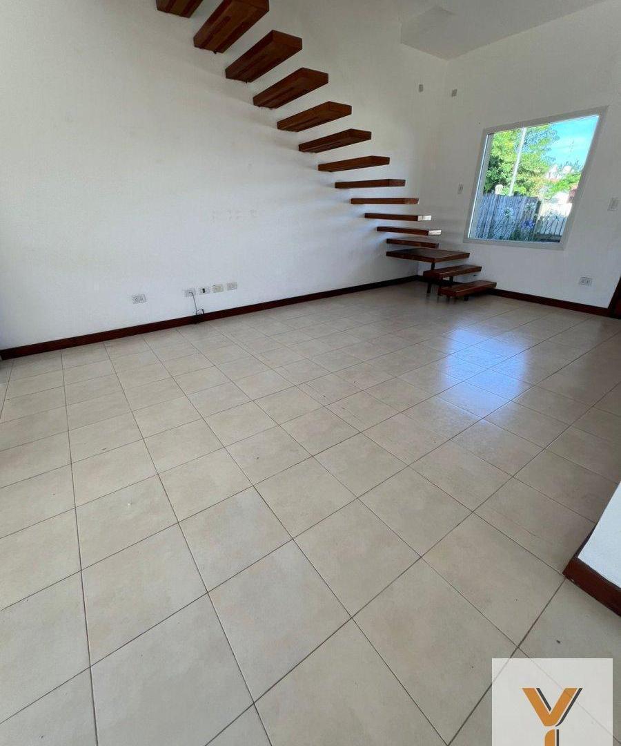 Casa en venta - 2 Dormitorios 2 Baños - 186mts2 - General Madariaga