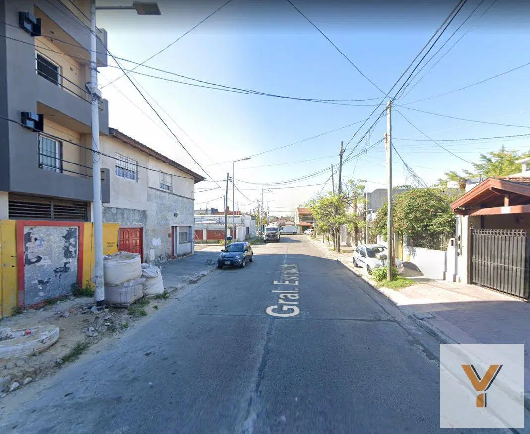 Cochera - 16mts2 totales - descubierta - Sarandi 5