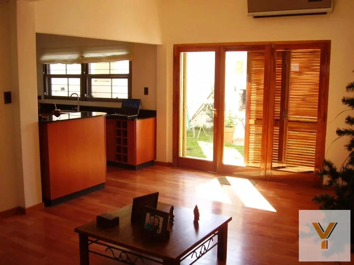 Casa en venta - 3 Dormitorios 2 Baños - 211Mts2 - San Pedro 4