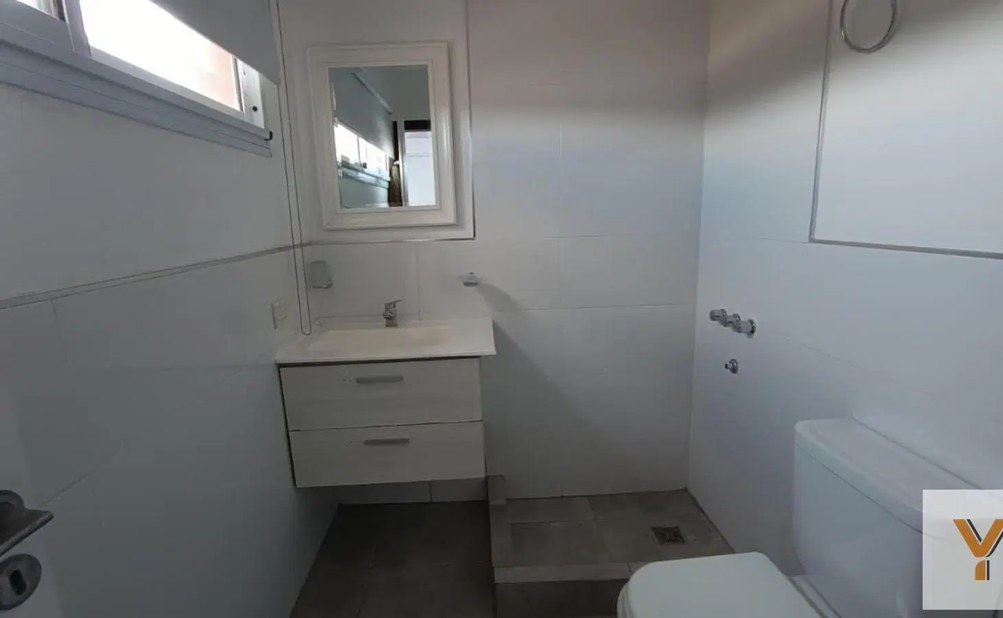 Casa en venta - 4 Dormitorios 2 Baños - Pinamar 5