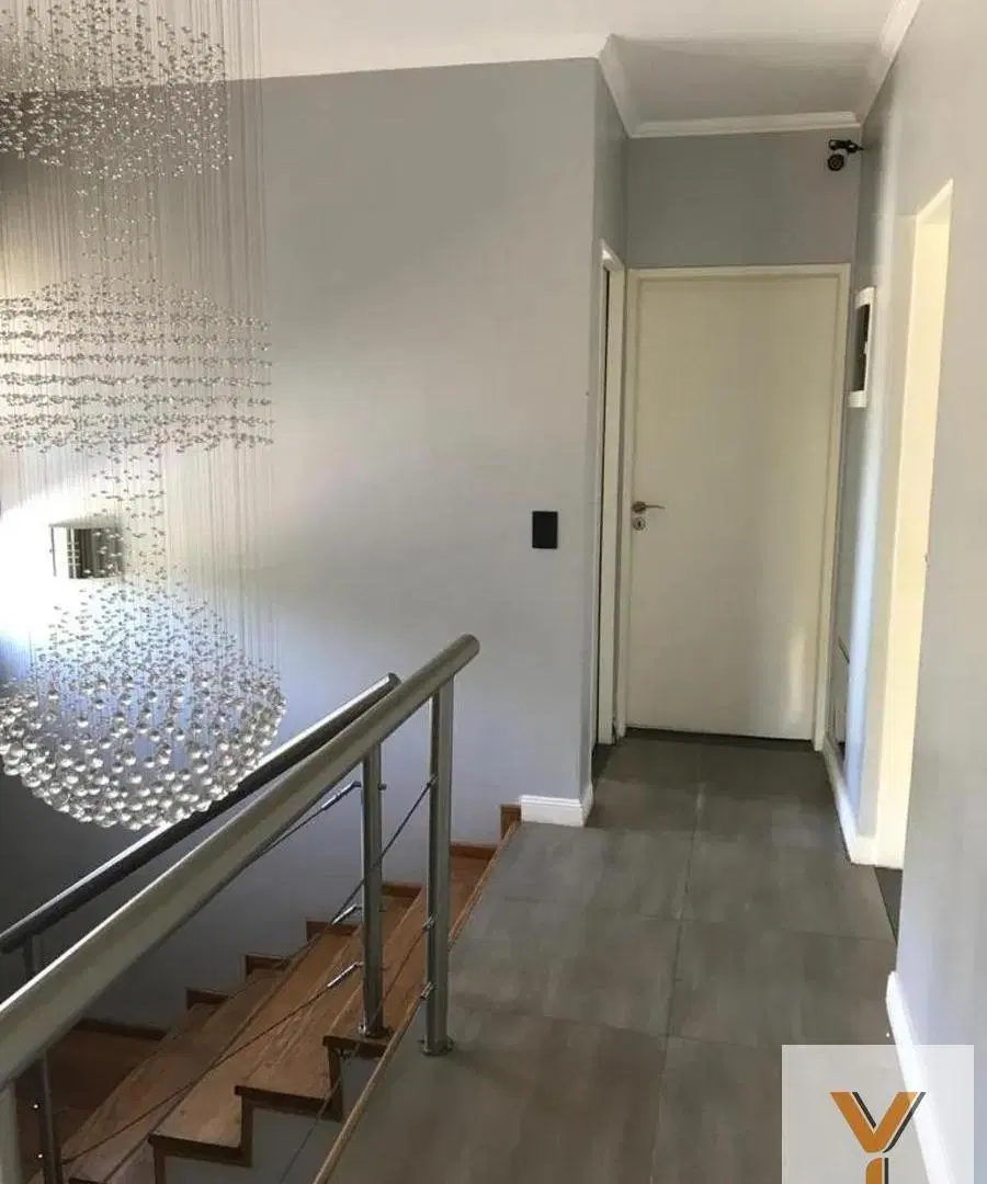 Casa en venta - 4 Dormitorios 4 Baños - Ezeiza 3