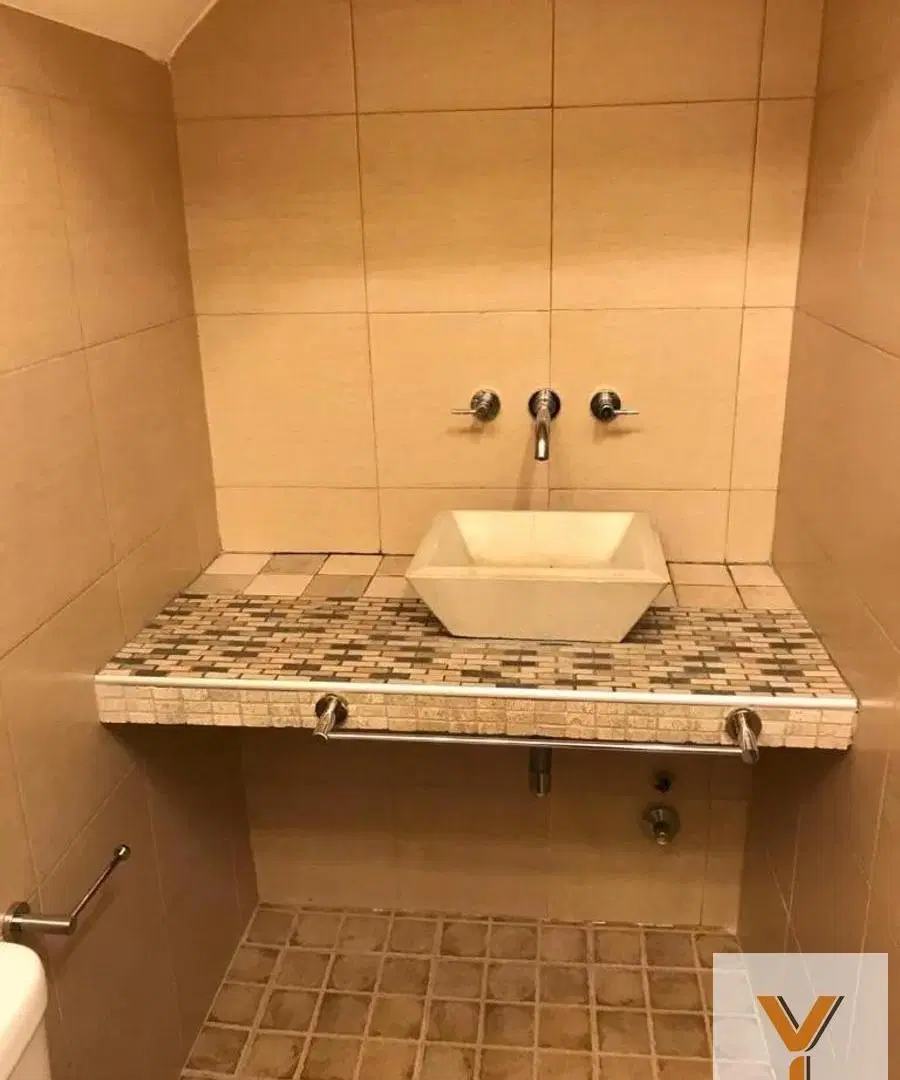 Casa en venta - 4 Dormitorios 4 Baños - Ezeiza 5