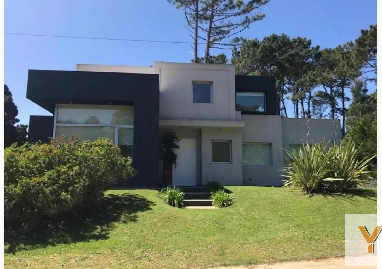 Casa en venta - 3 Dormitorios 3 Baños - Pinamar 2