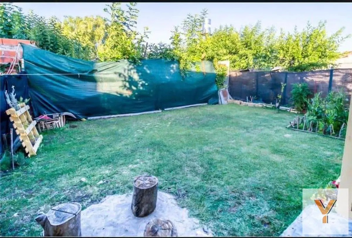 Casa en venta - 2 dormitorios 1 baño - 200mts2 - Manuel B. Gonnet 8