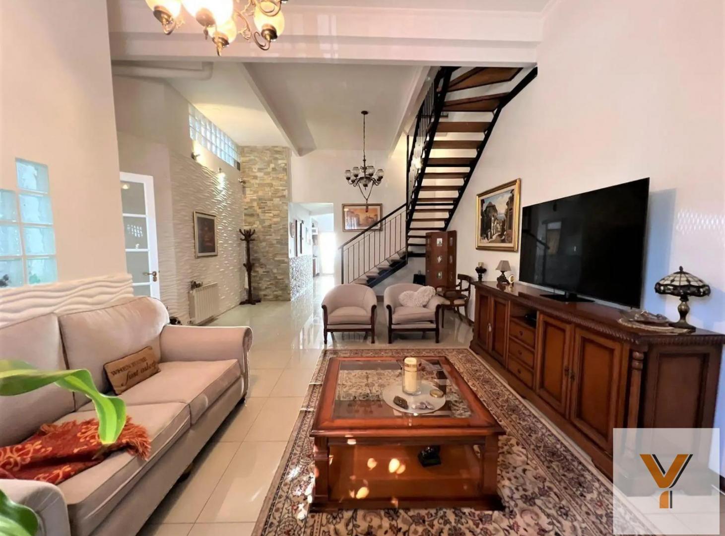 Casa en venta - 4 Dormitorios 4 Baños - 265mts2 - Barracas