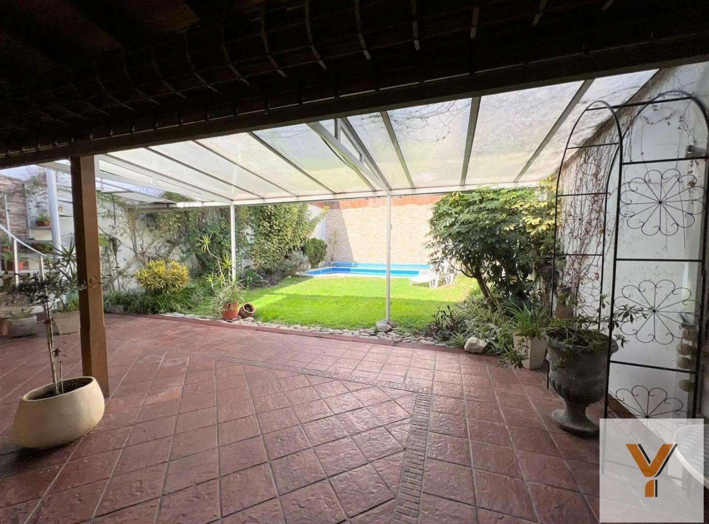 Casa en venta - 4 Dormitorios 4 Baños - 265mts2 - Barracas