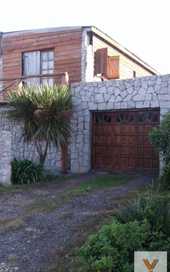 Foto de Casa en alquiler temporario - 3 Dormitorios 2 Baños - Cochera, imagen 1