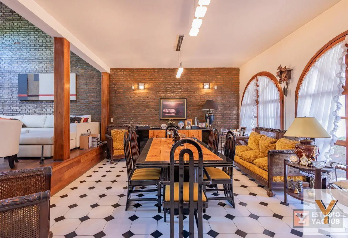 Casa en venta - 3 Dormitorios 2 Baños - Cochera - 240Mts2 - La Plata 4