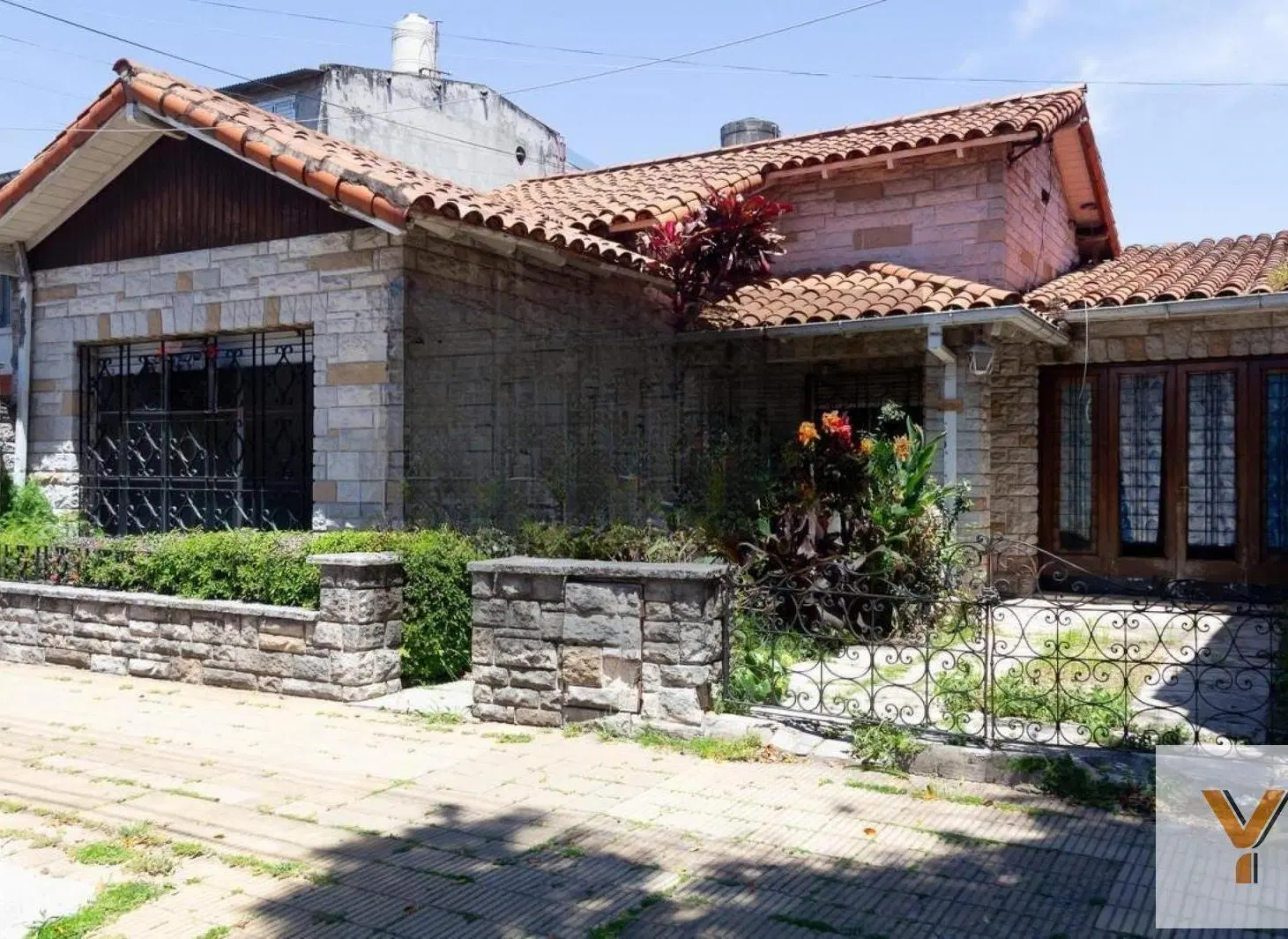 Casa en venta - 2 Dormitorios 1 Baño - Ciudadela 2
