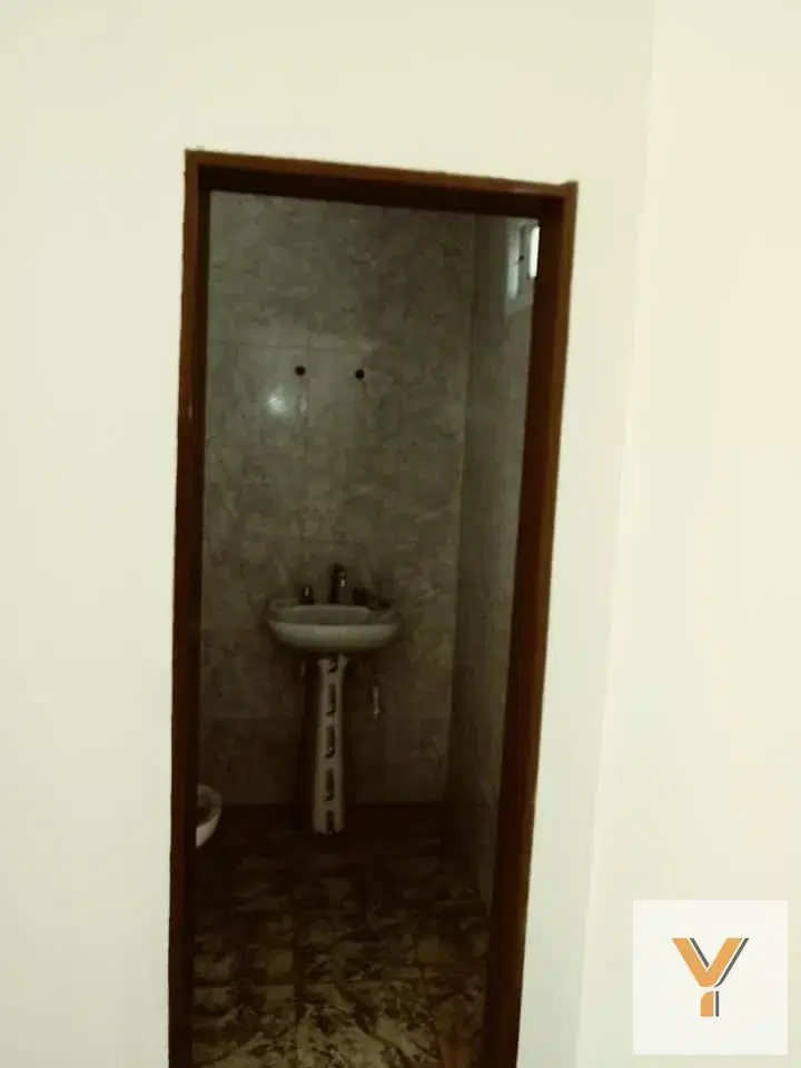 Departamentos en venta - 2 Dormitorios 2 Baños - Local - 560Mts2 - Alejandro Korn 1