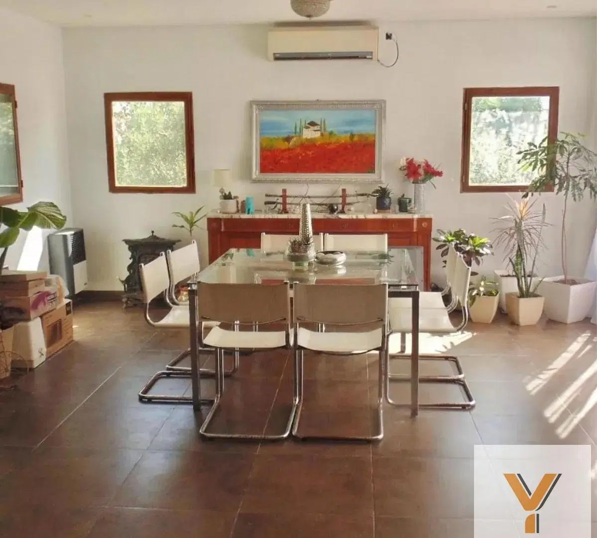 Casa en venta - 3 Dormitorios 3 Baños - Cochera - 1.968Mts2 - Chivilcoy 2