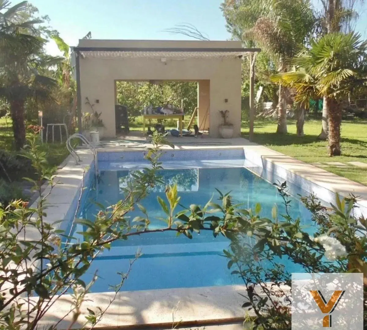 Casa en venta - 3 Dormitorios 3 Baños - Cochera - 1.968Mts2 - Chivilcoy 5
