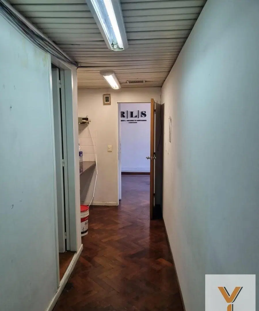 Oficina en venta - 2 Baños - Monserrat 2
