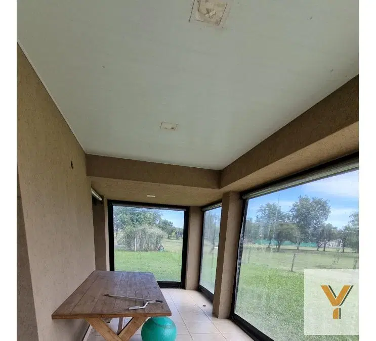 Casa en venta - 4 Dormitorios 4 Baños - 900Mts2 - San Vicente 2