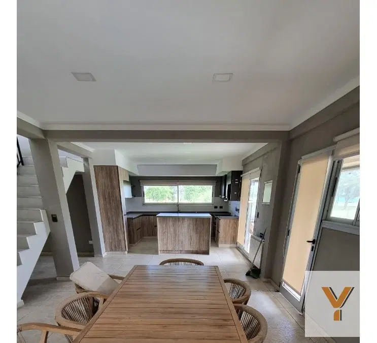 Casa en venta - 4 Dormitorios 4 Baños - 900Mts2 - San Vicente 5