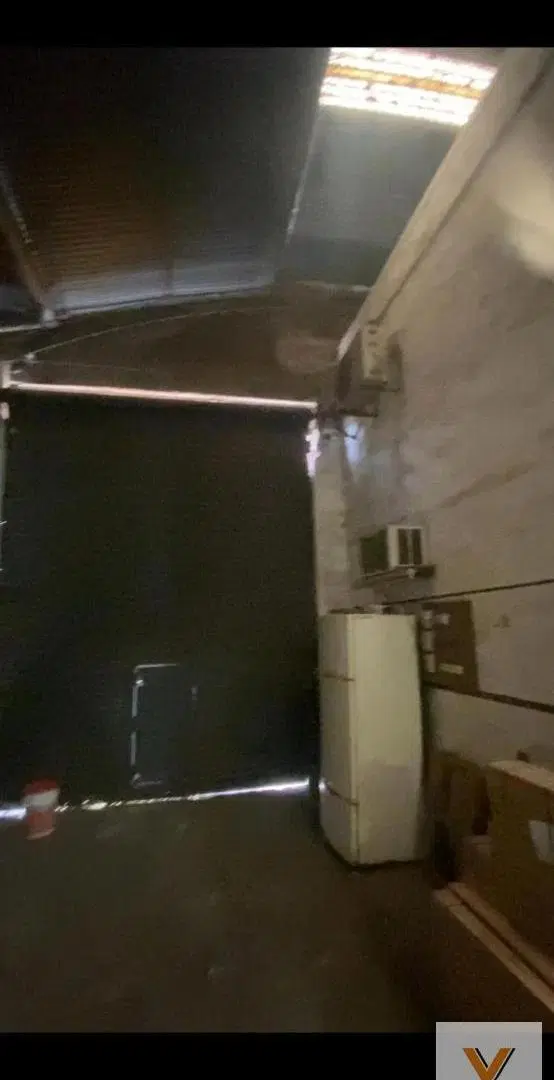 Depósito en Venta - 1 Baño - 400mts - La Plata 2