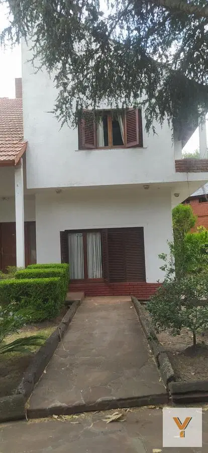 Casa en venta - 4 Dormitorios 4 Baños 2 Cocheras - 480Mts2 - Santa Teresita 5
