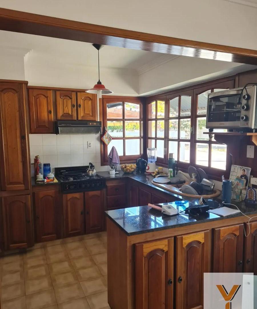 Foto de Casa en Venta - 4 Dormitorios 2 Baños - 812mts - Saavedra, imagen 1