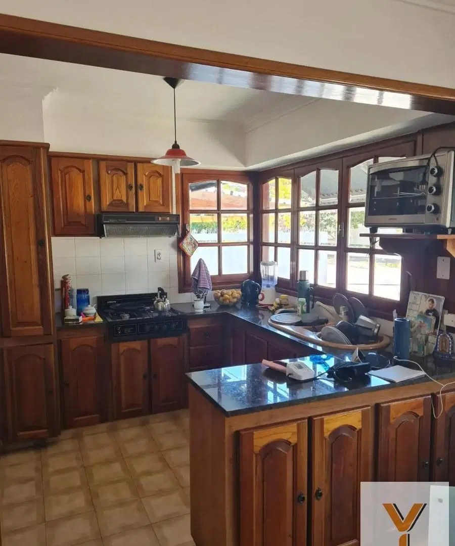 Casa en Venta - 4 Dormitorios 2 Baños - 812mts - Saavedra 1