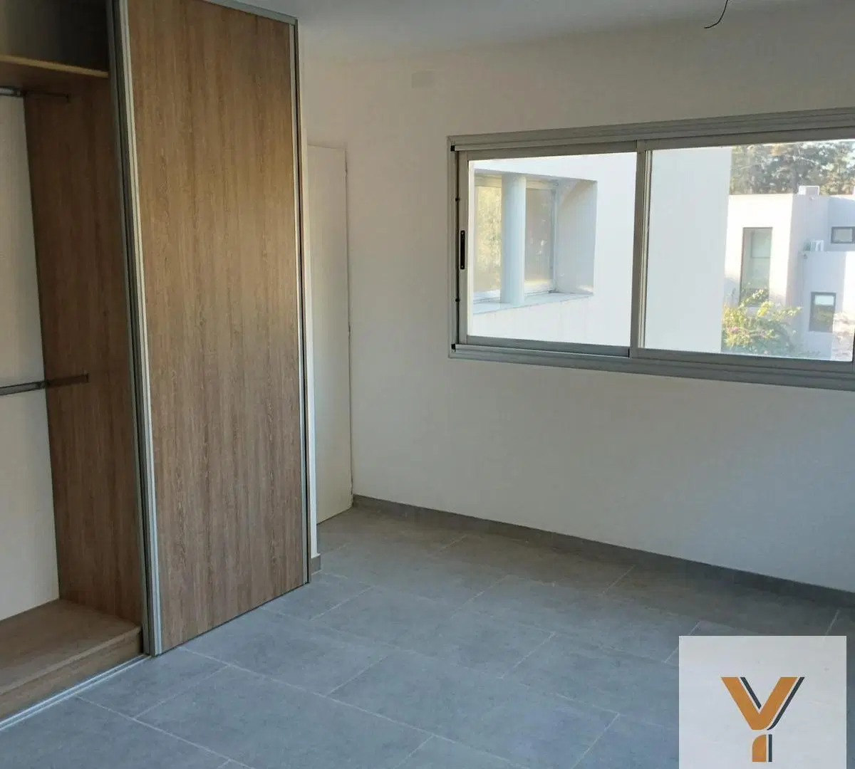 Casa en venta - 2 Dormitorios 2 Baños - 650Mts2 - La Arbolada, Berazategui 3