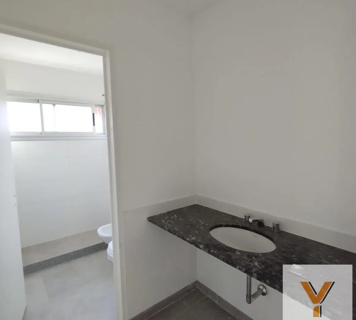 Casa en venta - 2 Dormitorios 2 Baños - 650Mts2 - La Arbolada, Berazategui 4