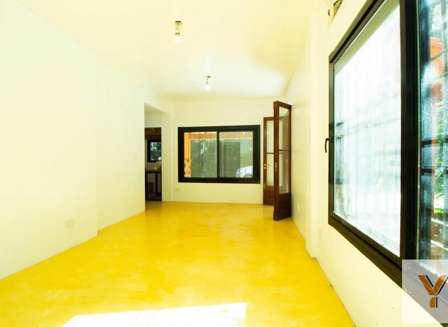 Casa en venta - 2 Dormitorios 2 Baños - La Lonja 2