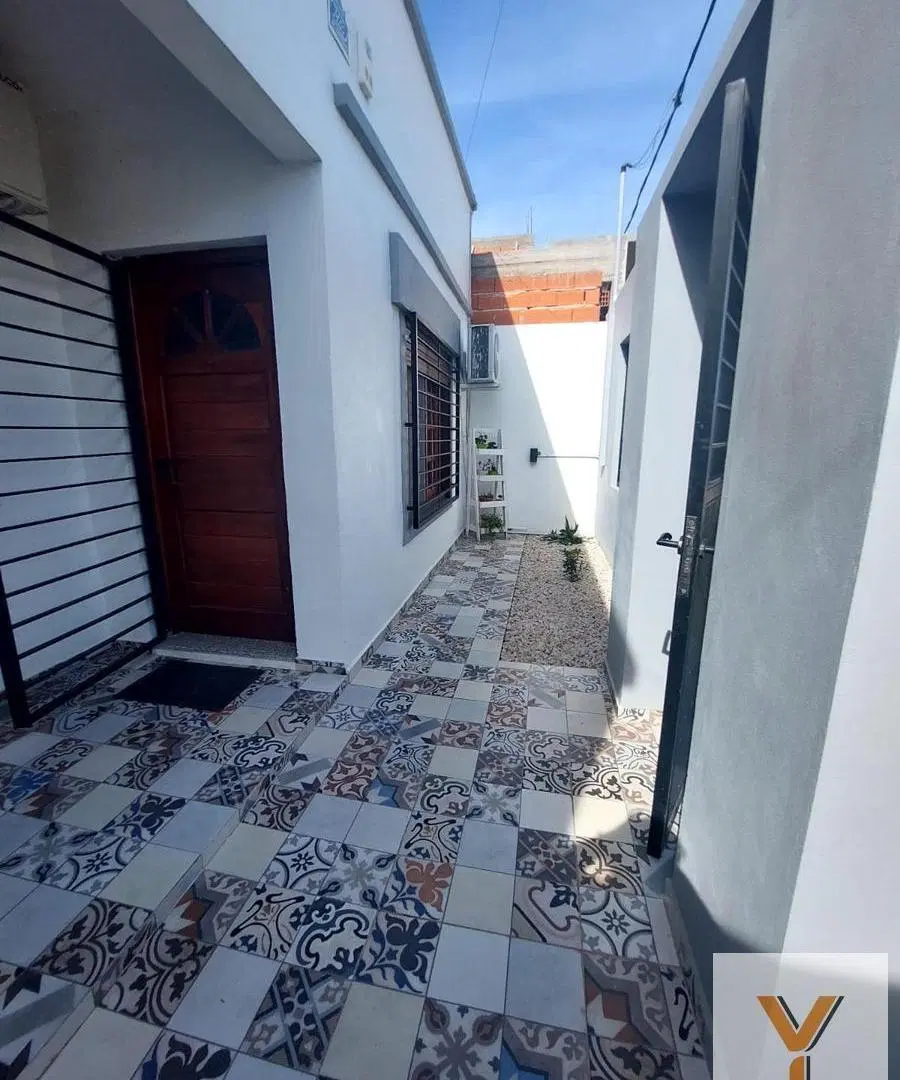 Casa en venta - 4 Dormitorios 2 Baños - La Plata 1