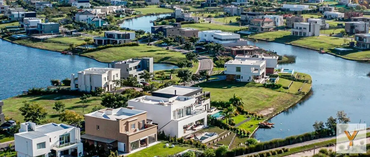 Terreno en venta - 740Mts2  - Puertos del Lago 2