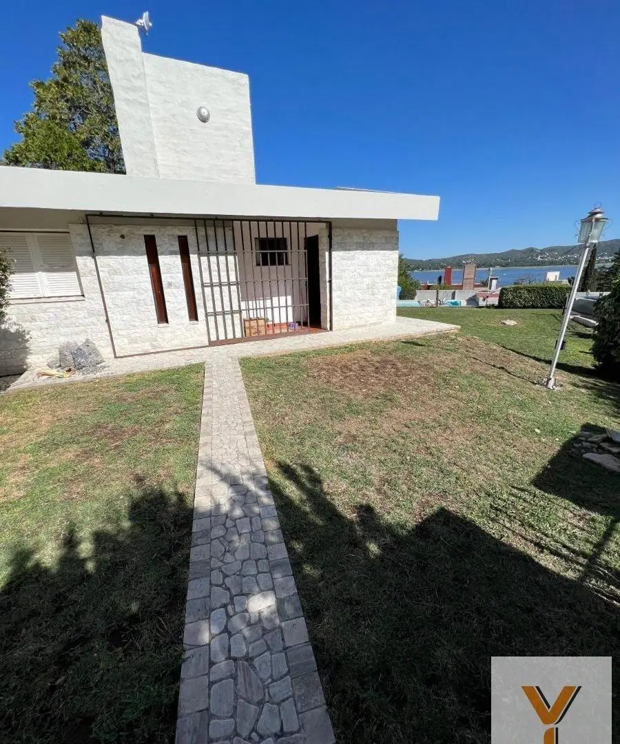 Casa en venta - 2 Dormitorios 1 Baño - Córdoba 1