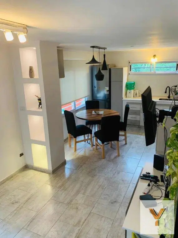 Departamento venta 2 dormitorios 2 baños  1 cochera y patio 72 mts 2  - Canning 4