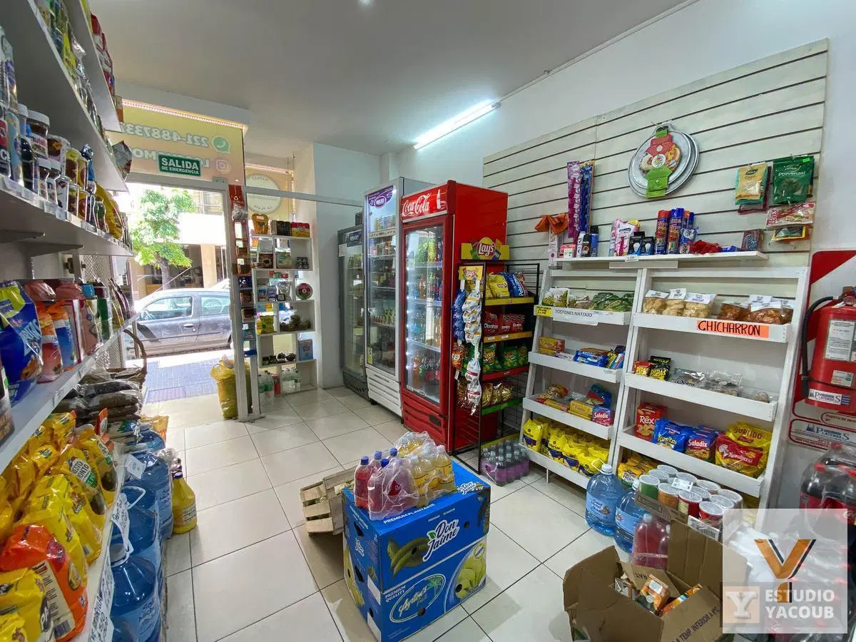 Local comercial en venta - 82mts2 - La Plata 3