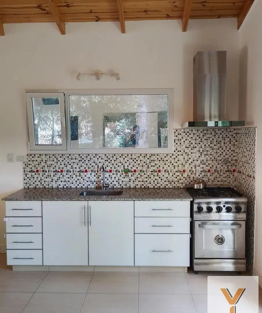 Casa en venta - 2 Dormitorios 1 Baño - Monte Hermoso 4