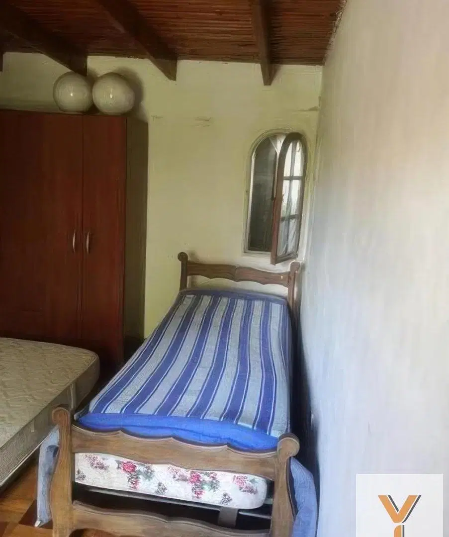 Casa en venta - 4 Dormitorios 2 Baños 1 Cochera - 261Mts2 - Los Hornos 2