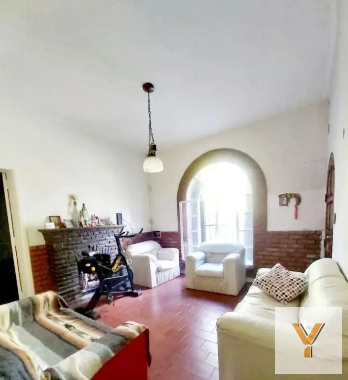 Casa en venta - 5 dormitorios 3 baños - Cochera - 1278mts2 - City Bell, La Plata 4