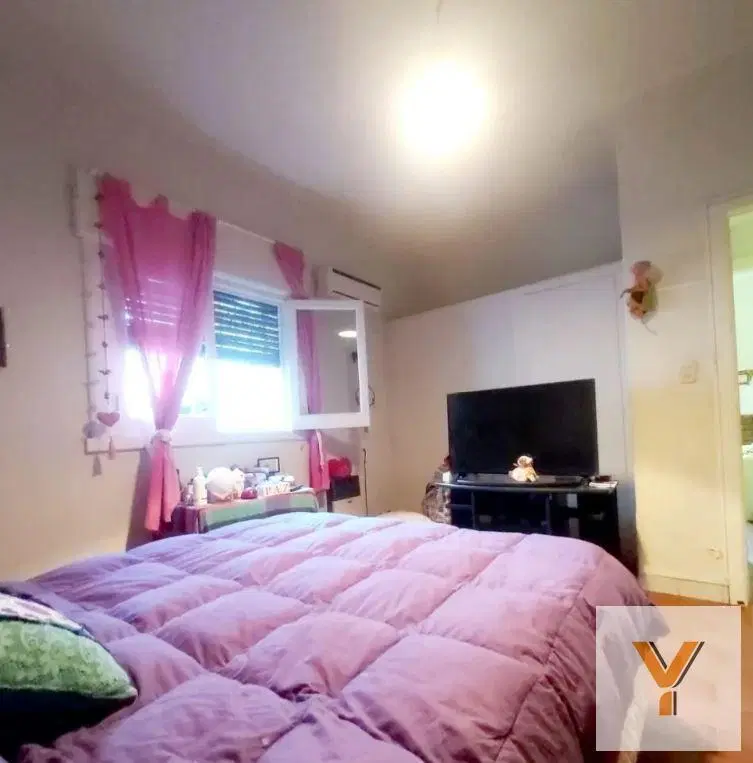 Casa en venta - 5 dormitorios 3 baños - Cochera - 1278mts2 - City Bell, La Plata 2