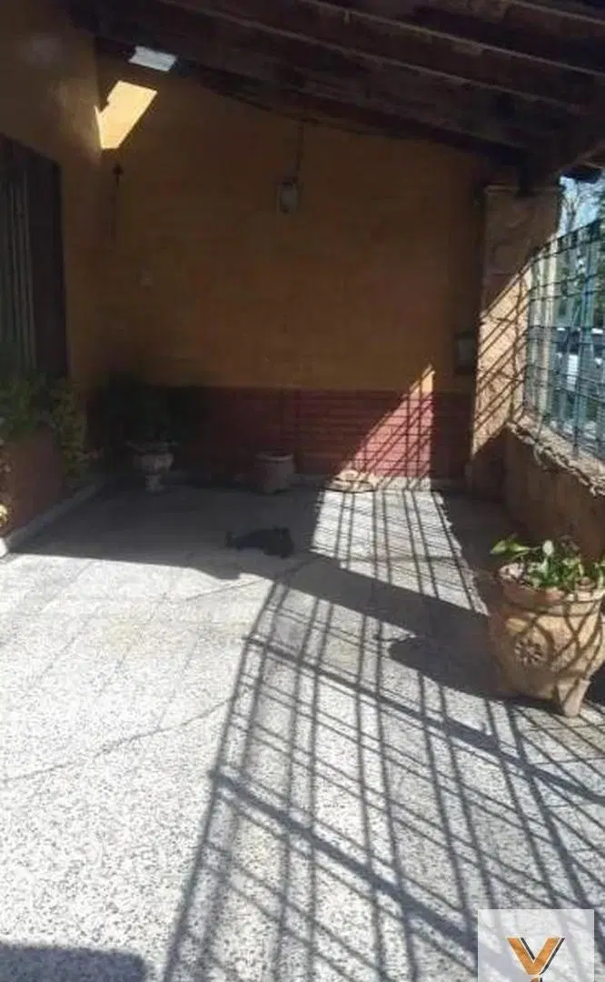 Casa en Venta - 3 dormitorios 1 baño - 80mts2 - Remedios De Escalada 3