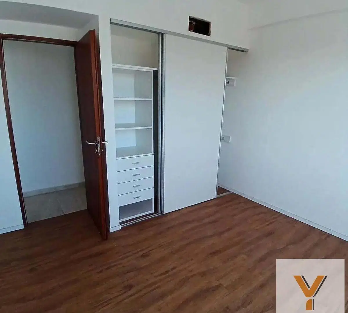 Departamento en venta - 2 Dormitorios 3 Baños - La Plata 4