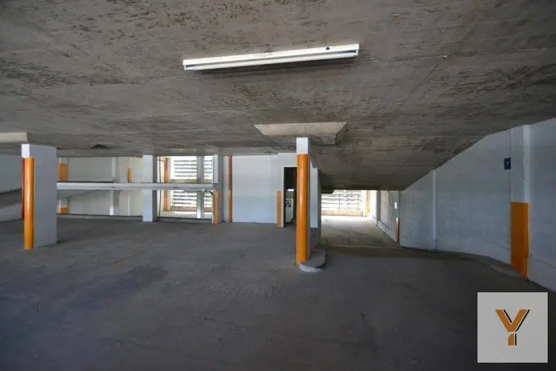 Cochera en venta - 13Mts2 - Quilmes 5