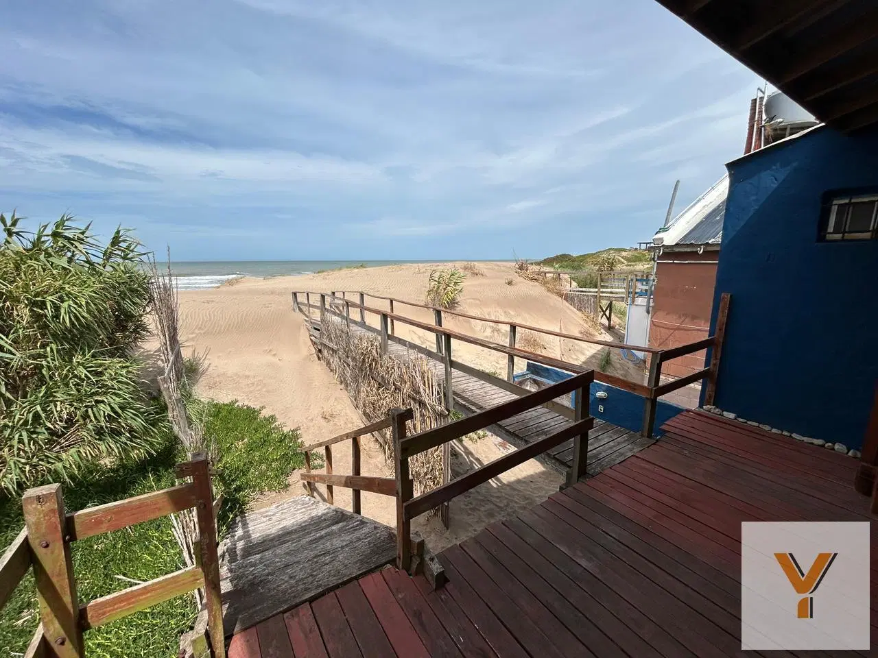 Casa en venta - 2 Dormitorios 2 Baños - Cochera - 300Mts2 - Mar de Cobo 2