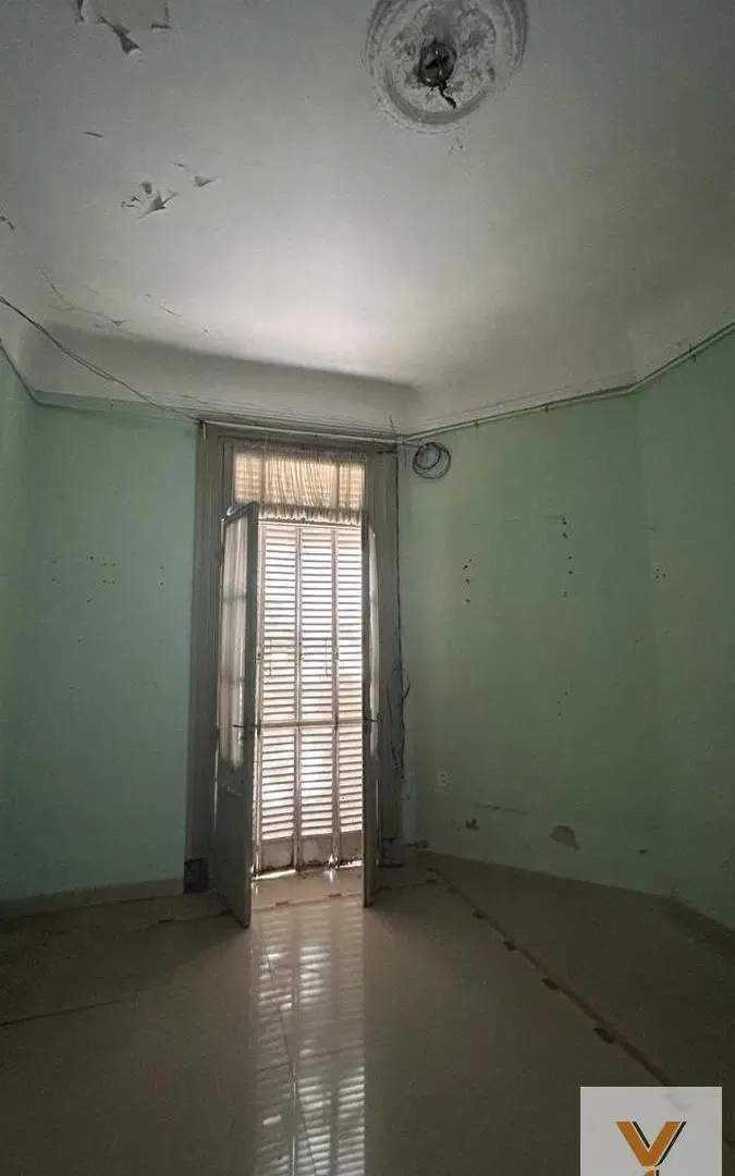 Casa en Venta - 6 Dormitorios 1 Baño - 300mts - La Plata 4