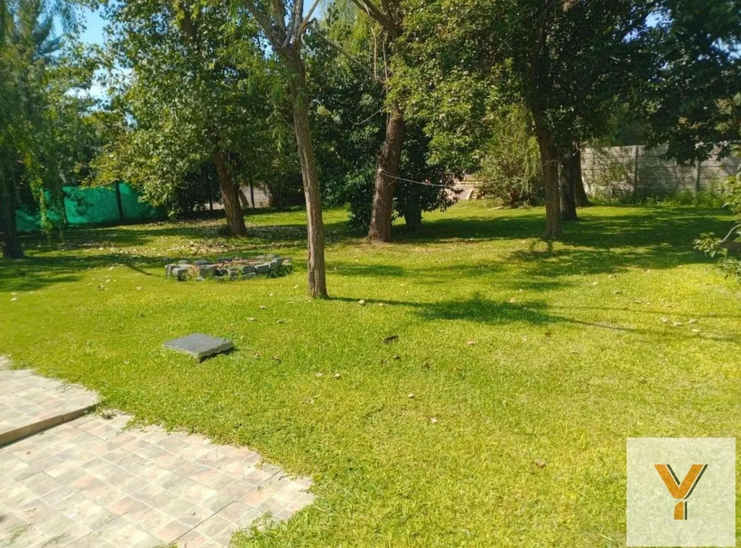 Casa Quinta en venta - 4 Dormitorios 2 Baños - Presidente Perón 3