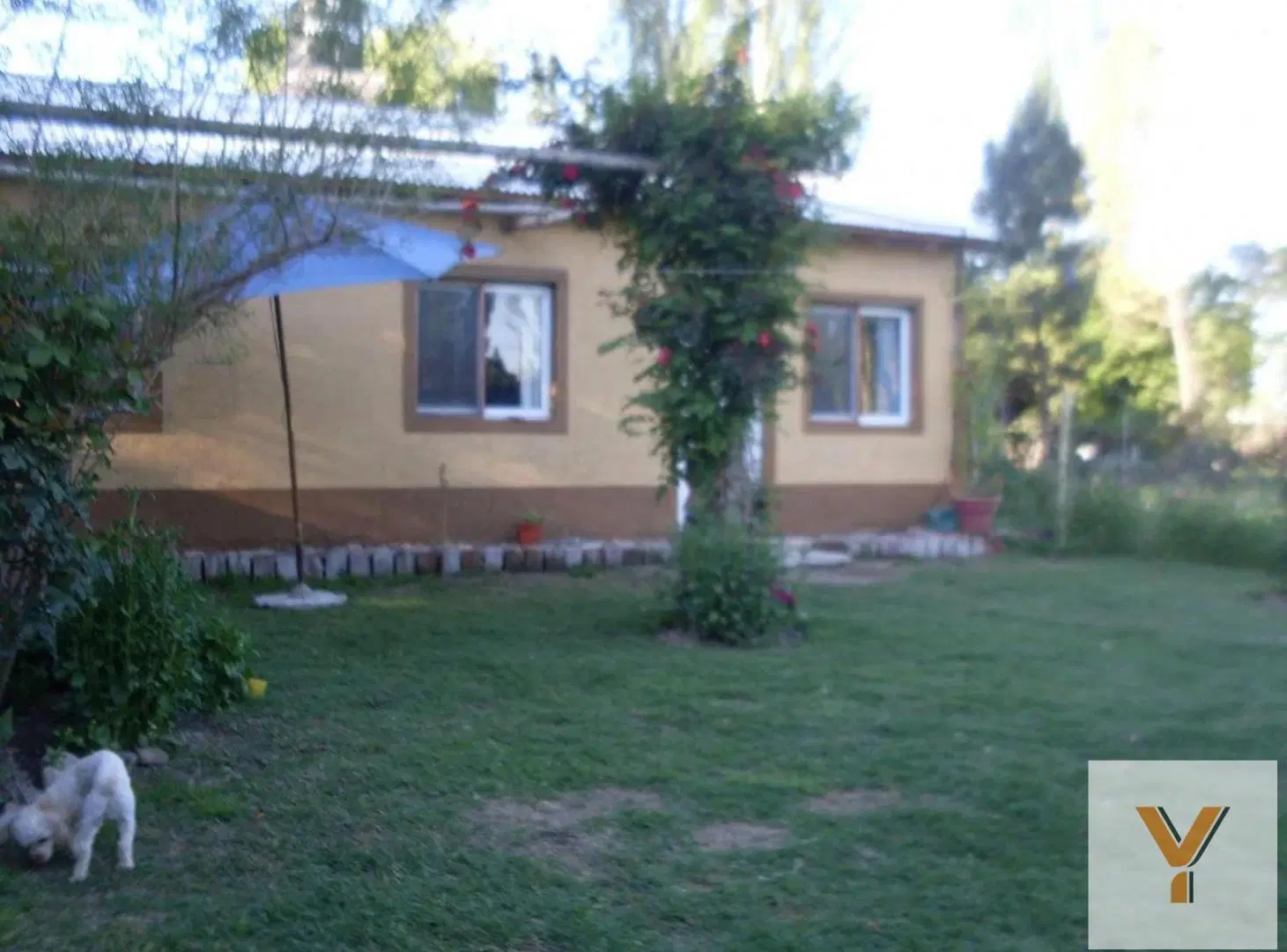 Casa en venta - 3 Dormitorios 2 Baños - Mendoza 3