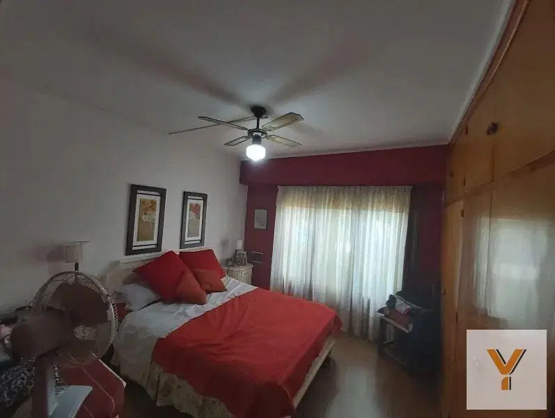 Casa en venta - 3 dormitorios 3 baños -100mts2 totales - Necochea 1