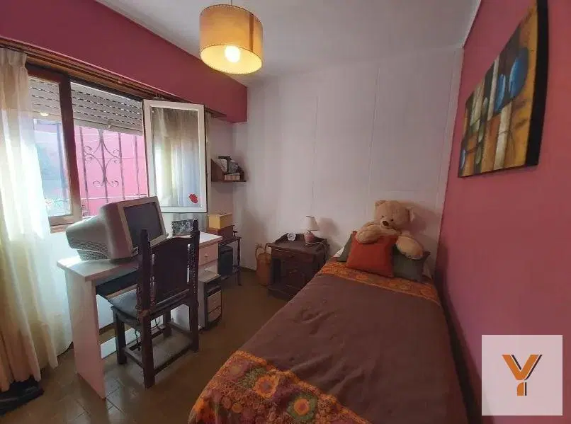 Casa en venta - 3 dormitorios 3 baños -100mts2 totales - Necochea 4