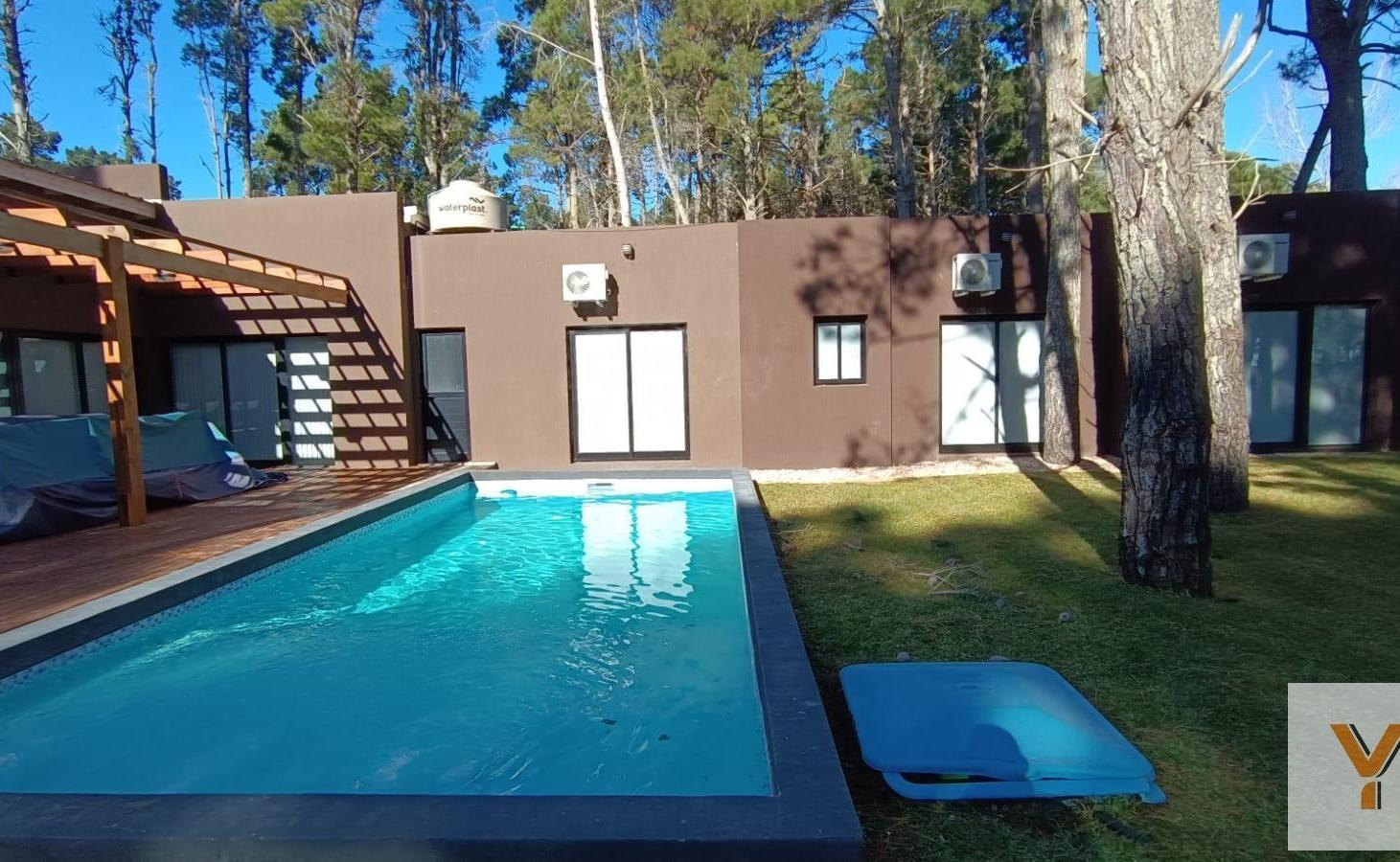 Casa en venta - 3 Dormitorios 3 Baños - Pinamar
