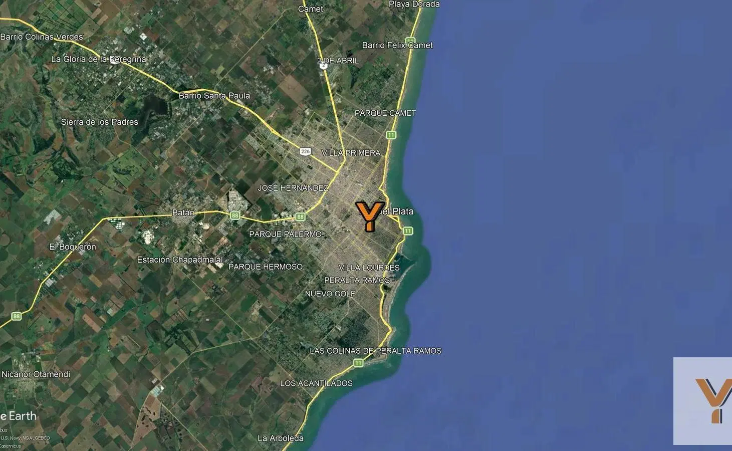 Casa en venta - 4 Dormitorios 2 Baños - Local - 225Mts2 - Mar del Plata 3
