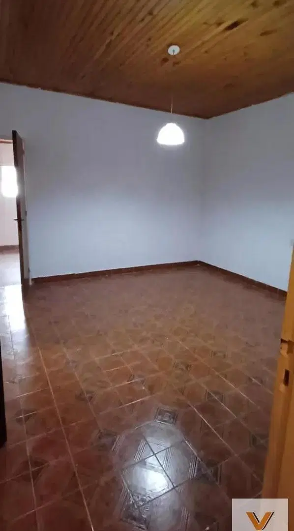 Casa en venta - 2 Dormitorios 2 Baños - 249Mts2 - Azul 5