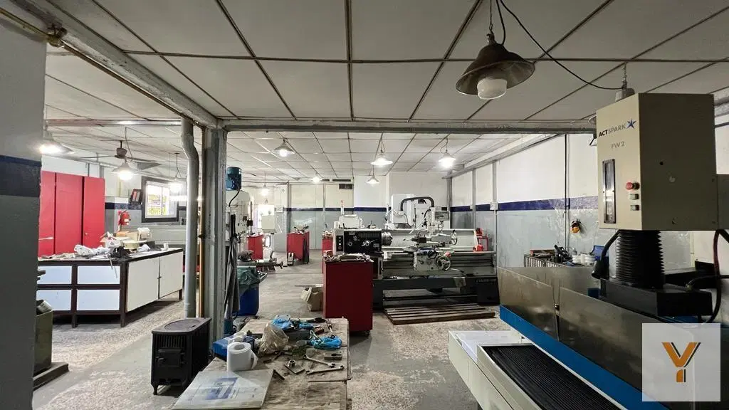 Galpón en venta - 4 Ambientes - Mercedes 1
