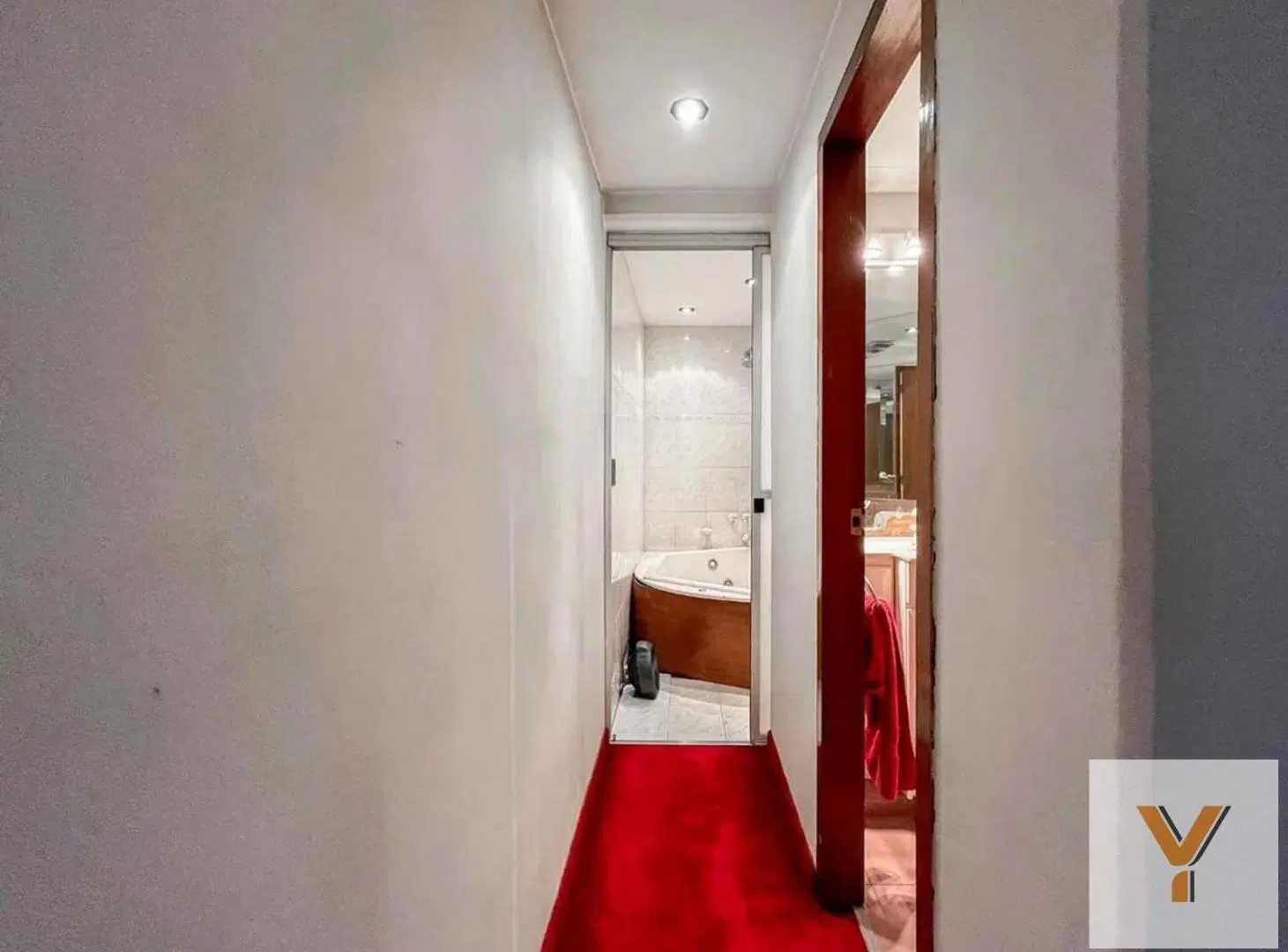 Casa en venta - 4 Dormitorios 4 Baños - La Plata 3